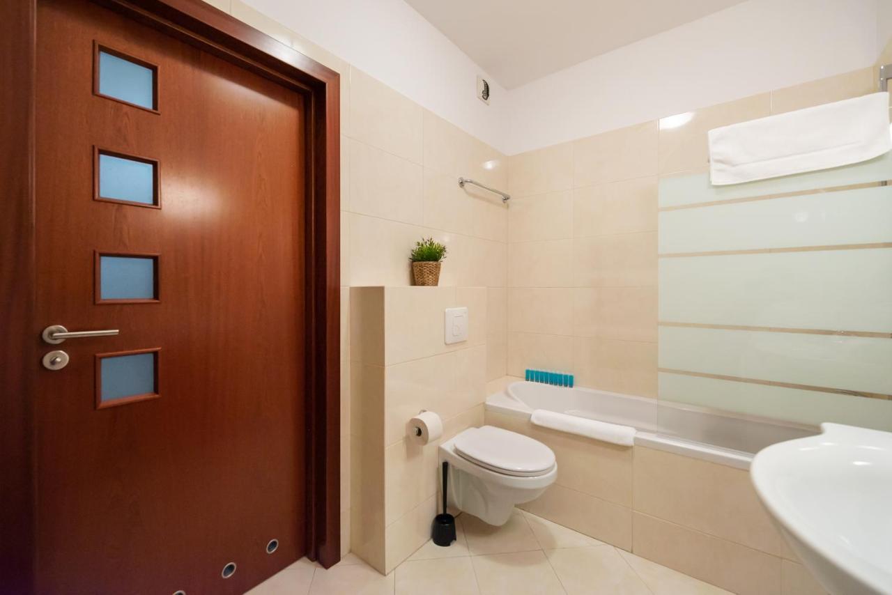 Wola Sunset Apartment Free Parking Varşova Dış mekan fotoğraf